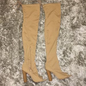 Shoe boots